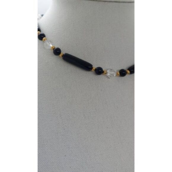 Vintage Trifari black bead necklace - Picture 7 of 7